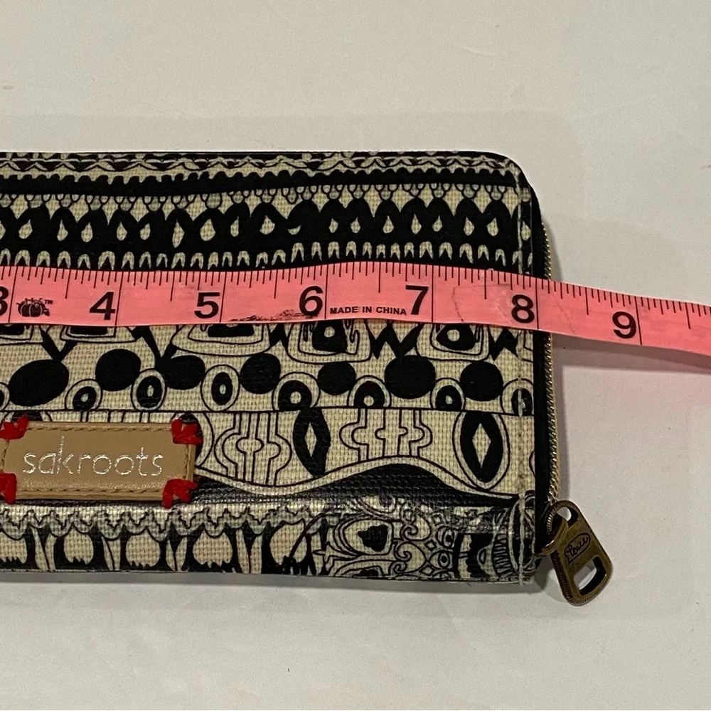 Sakroots Black & Off- White Zip Around Wallet - NWOT